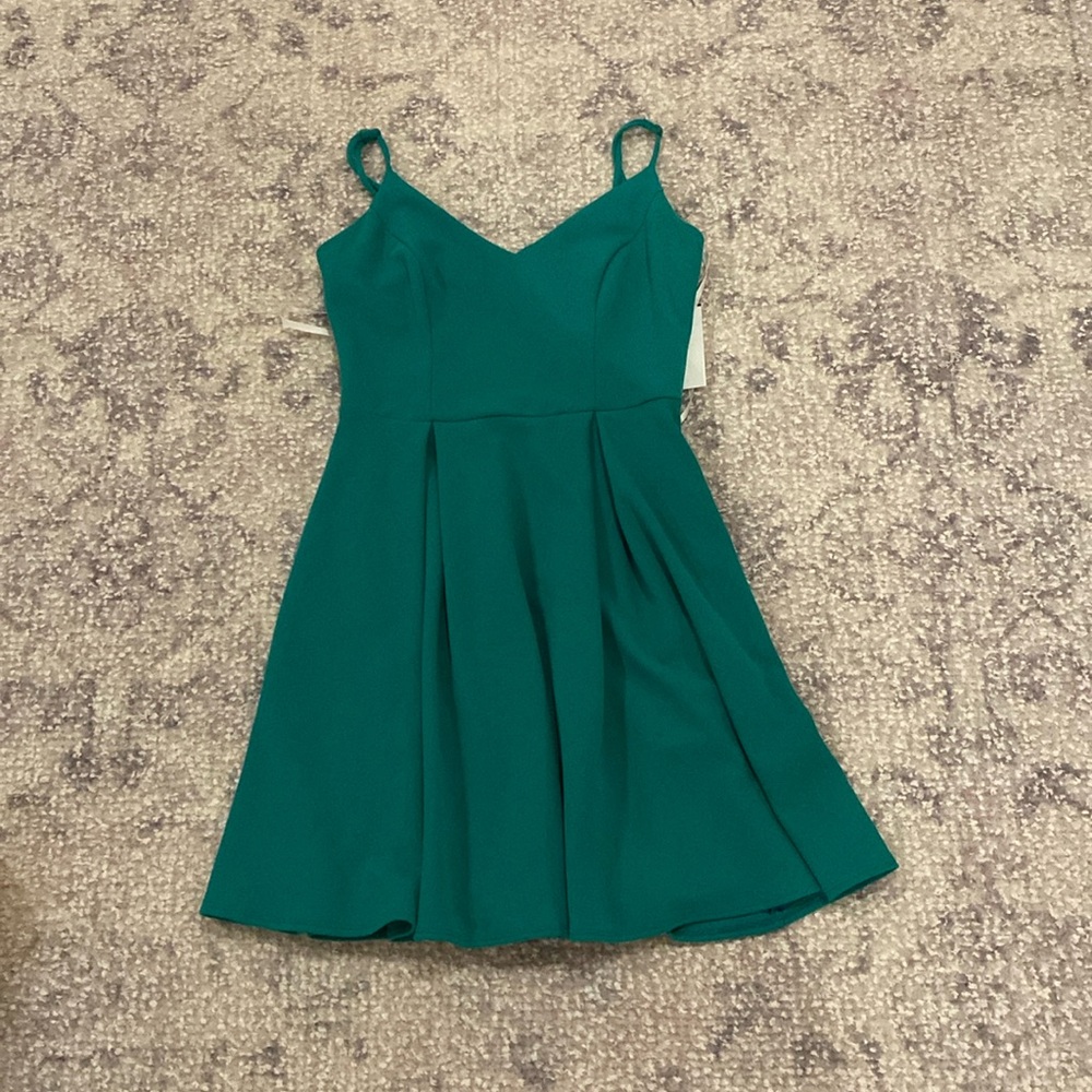 CAMILLE LA VIE Jade Green Flowy Dress NWT SIZE:4